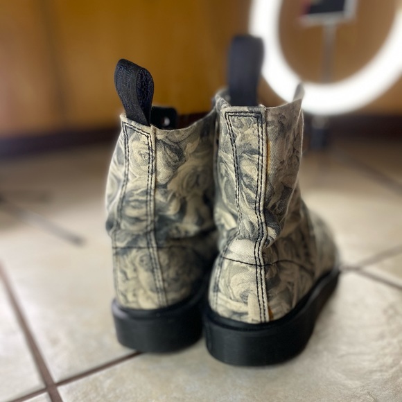 DR MARTENS BLACK CORE BECKETT SKULL ROSE - Picture 4 of 6